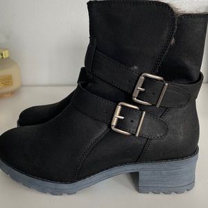 Black booties NWOT (Make offers!!)